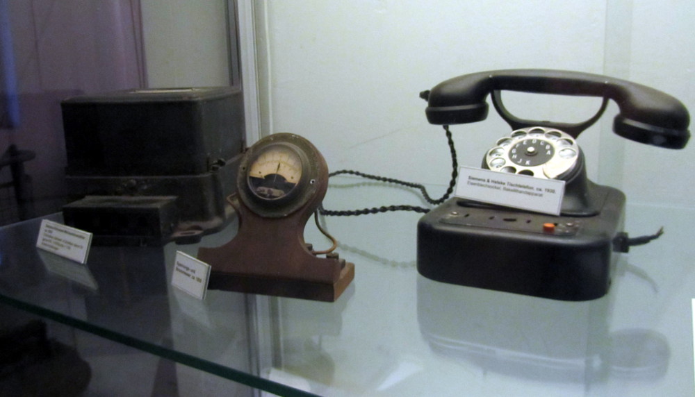 alte Telekommunikationsgeräte 
